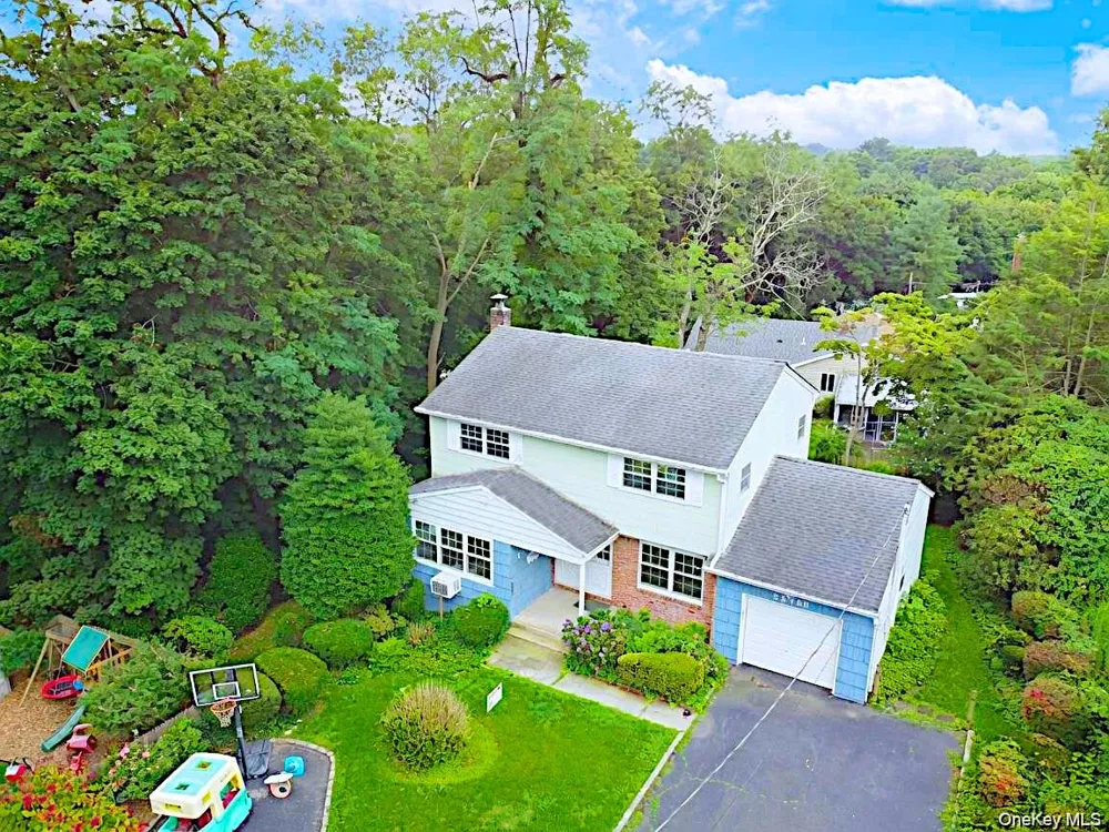 7 Locust Street Glen Head, NY 11545