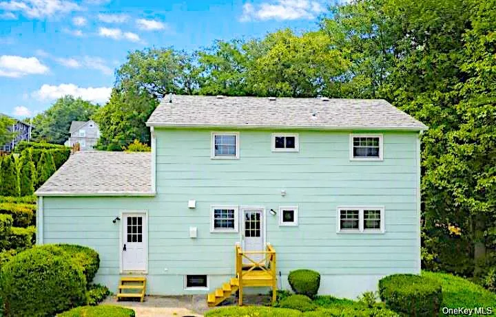 7 Locust Street Glen Head, NY 11545