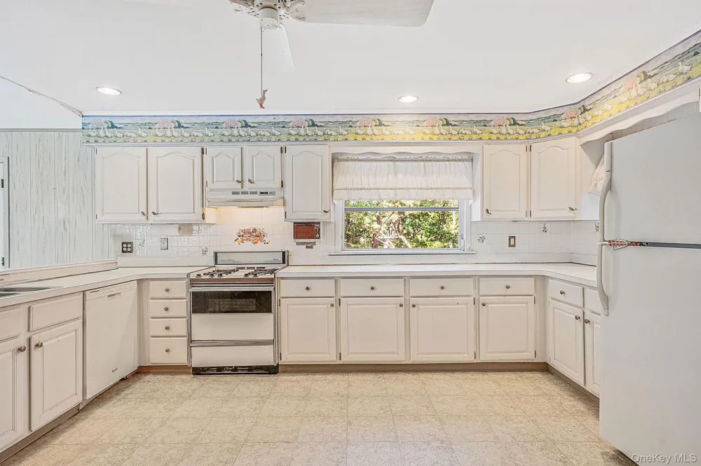 1520 Meday Avenue Mattituck, NY 11952