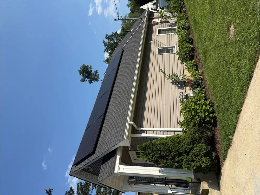 16 Oak Avenue Riverhead, NY 11901