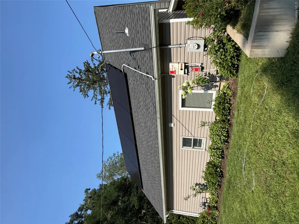16 Oak Avenue Riverhead, NY 11901