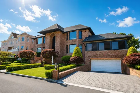 5 Nicolosi Drive