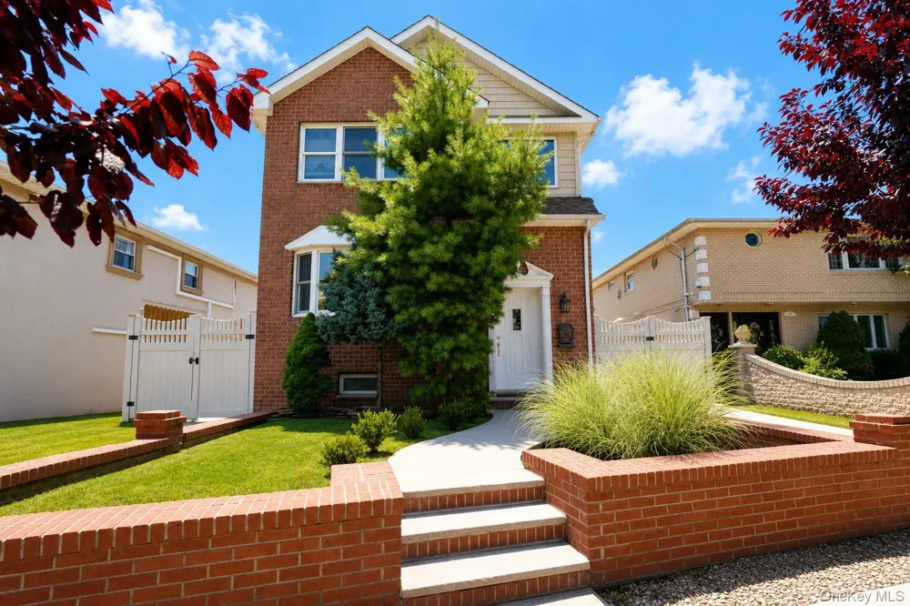 124 Reid Ave Staten Island, NY 10305