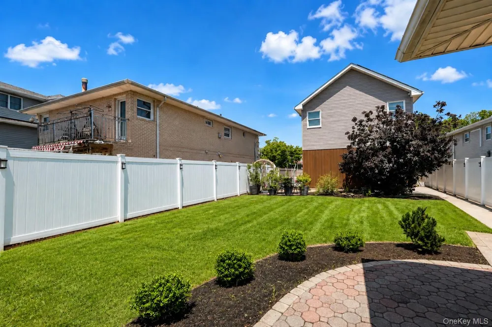 124 Reid Ave Staten Island, NY 10305