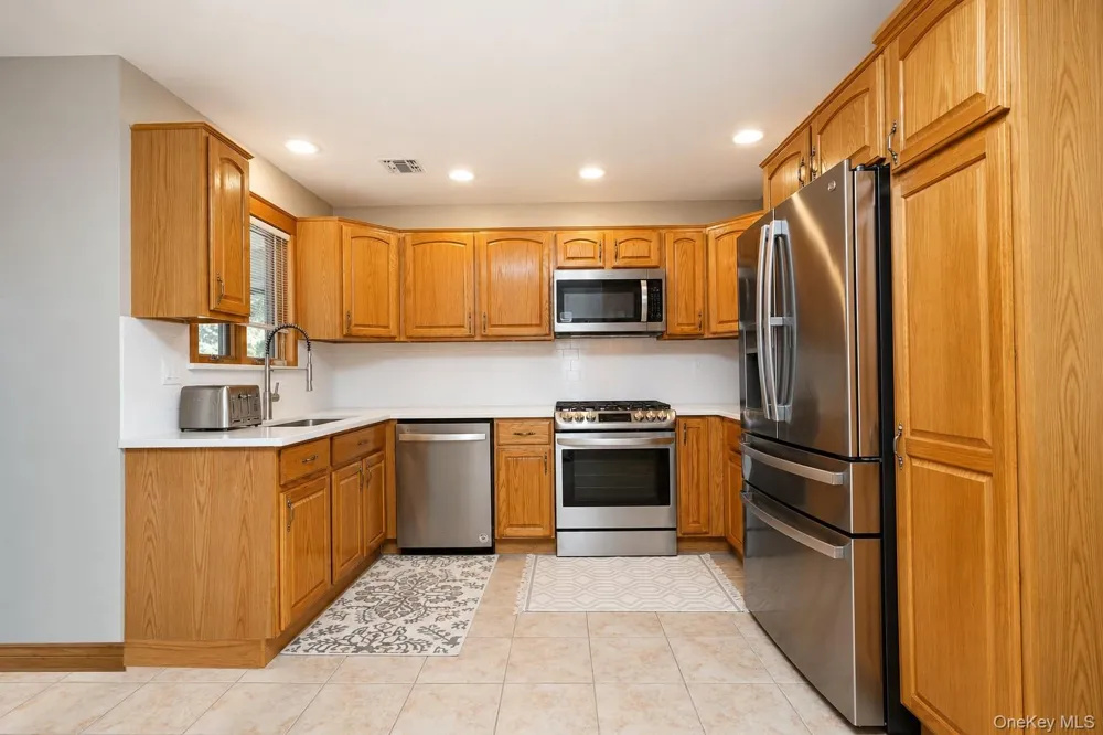 124 Reid Ave Staten Island, NY 10305