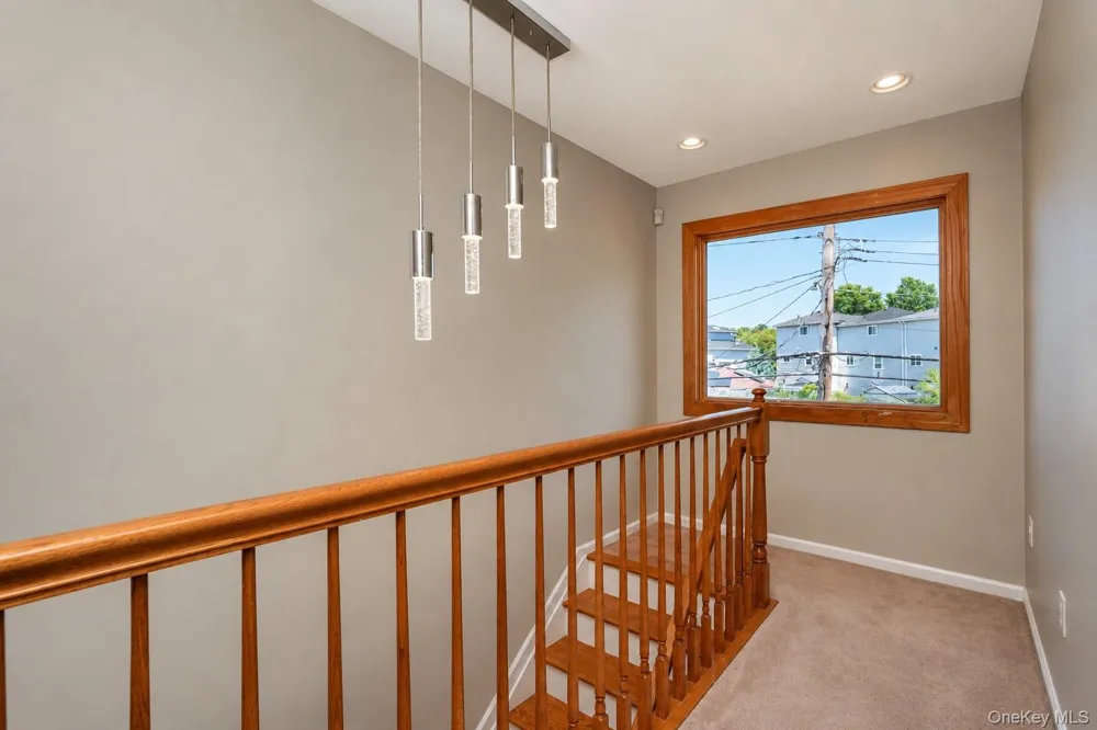 124 Reid Ave Staten Island, NY 10305