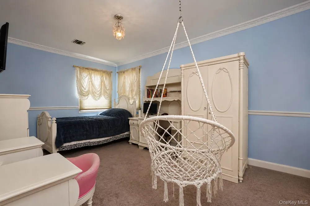 124 Reid Ave Staten Island, NY 10305