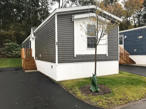 30 Windward Way