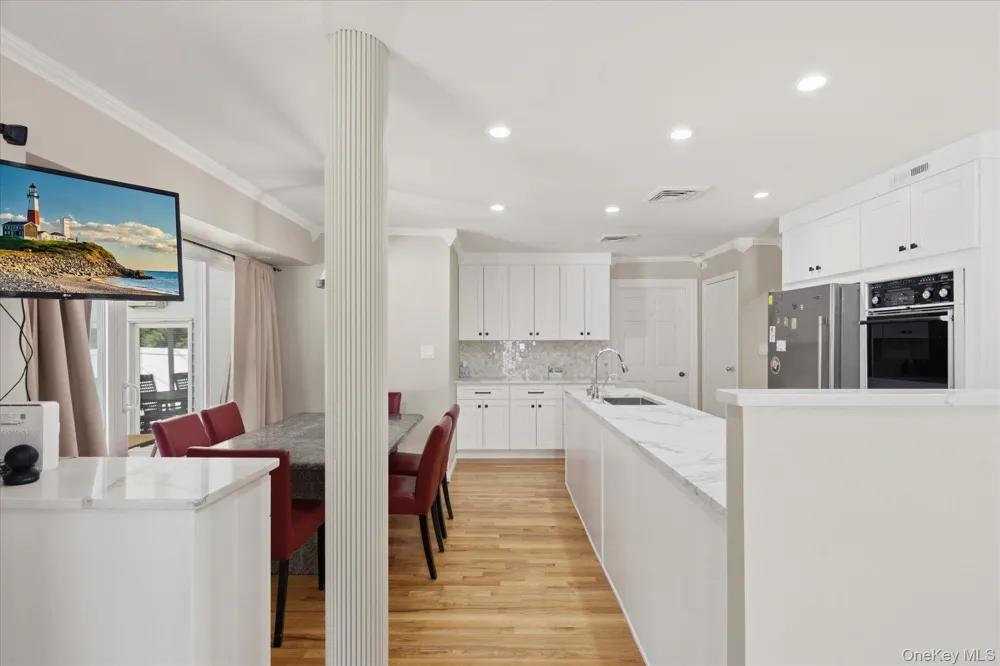 156 Lea Ann Terrace Wantagh, NY 11793