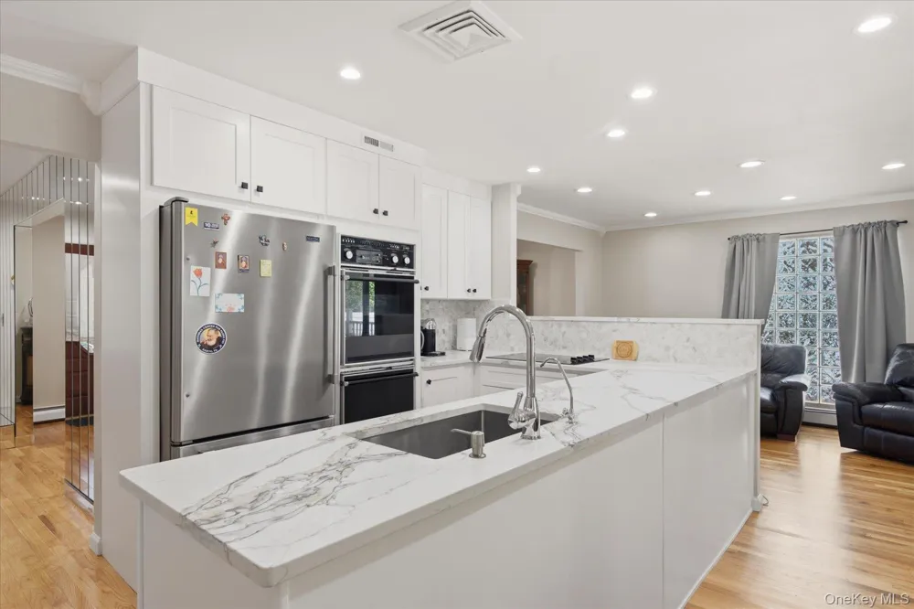 156 Lea Ann Terrace Wantagh, NY 11793