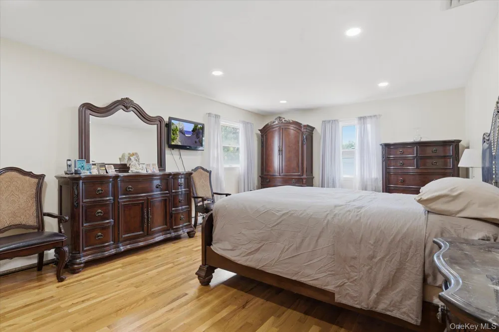 156 Lea Ann Terrace Wantagh, NY 11793