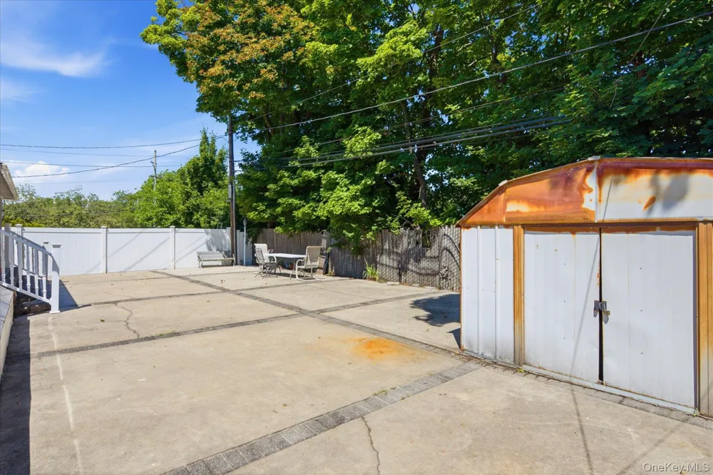156 Lea Ann Terrace Wantagh, NY 11793