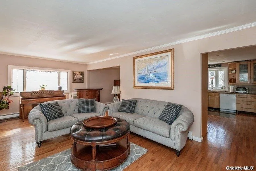 93 Beacon Hill Road Port Washington, NY 11050