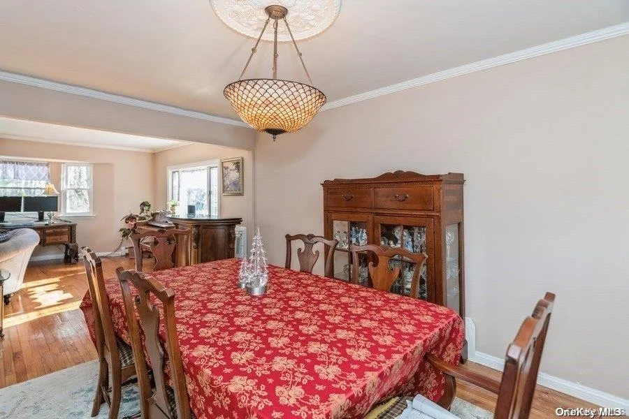 93 Beacon Hill Road Port Washington, NY 11050