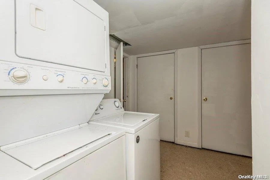 93 Beacon Hill Road Port Washington, NY 11050