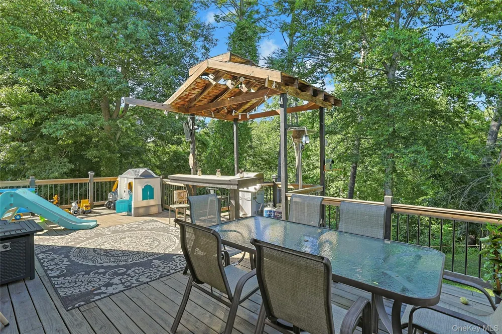 6 Anton Court Stony Point, NY 10980