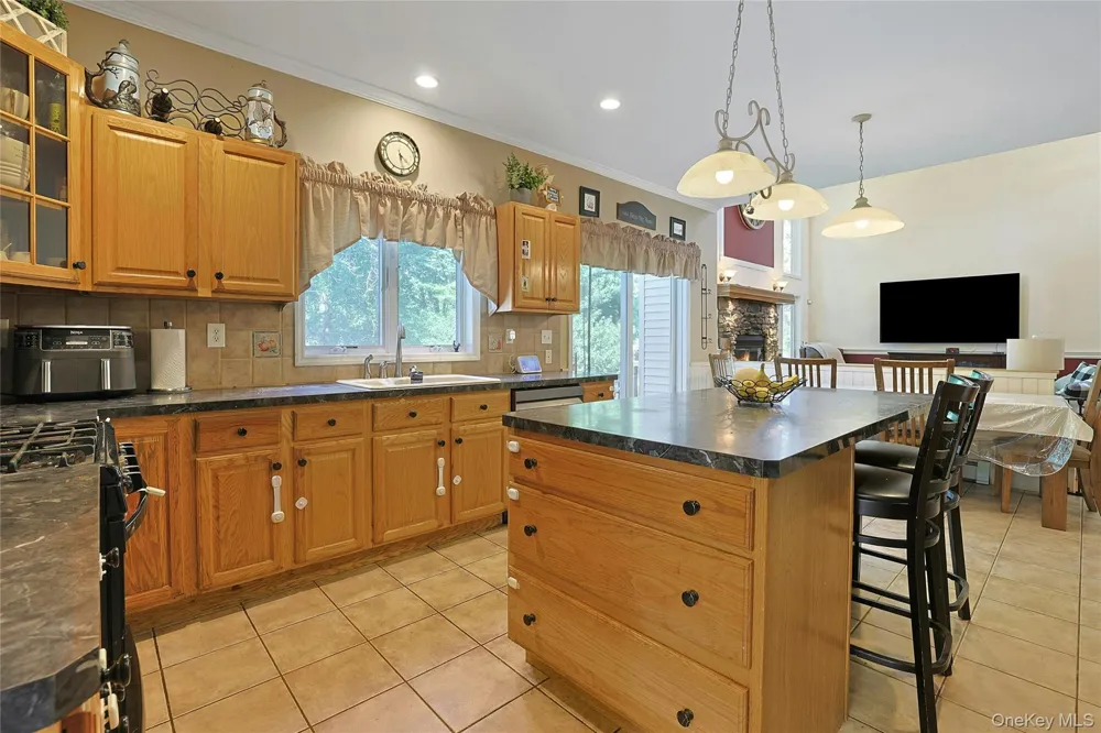 6 Anton Court Stony Point, NY 10980