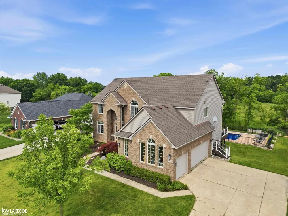 25346 Stanley Lane Lyon Charter Township, MI 48178
