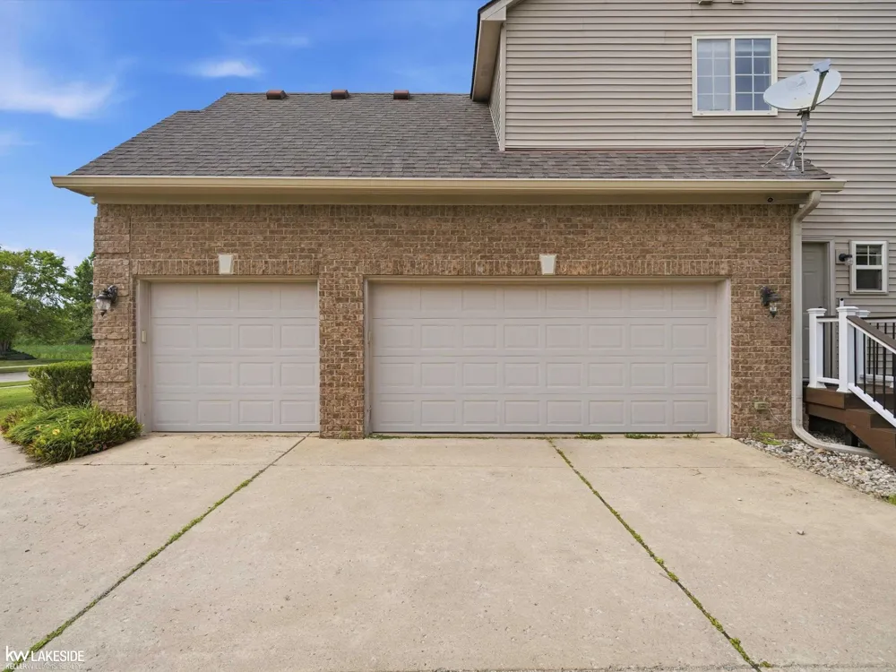 25346 Stanley Lane Lyon Charter Township, MI 48178