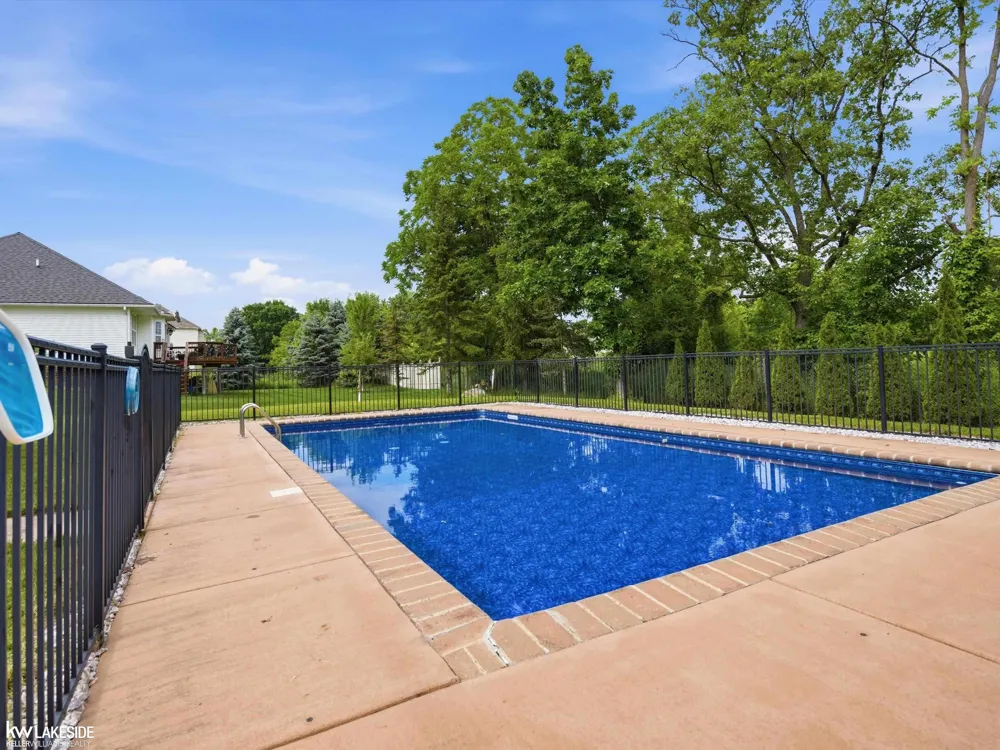 25346 Stanley Lane Lyon Charter Township, MI 48178
