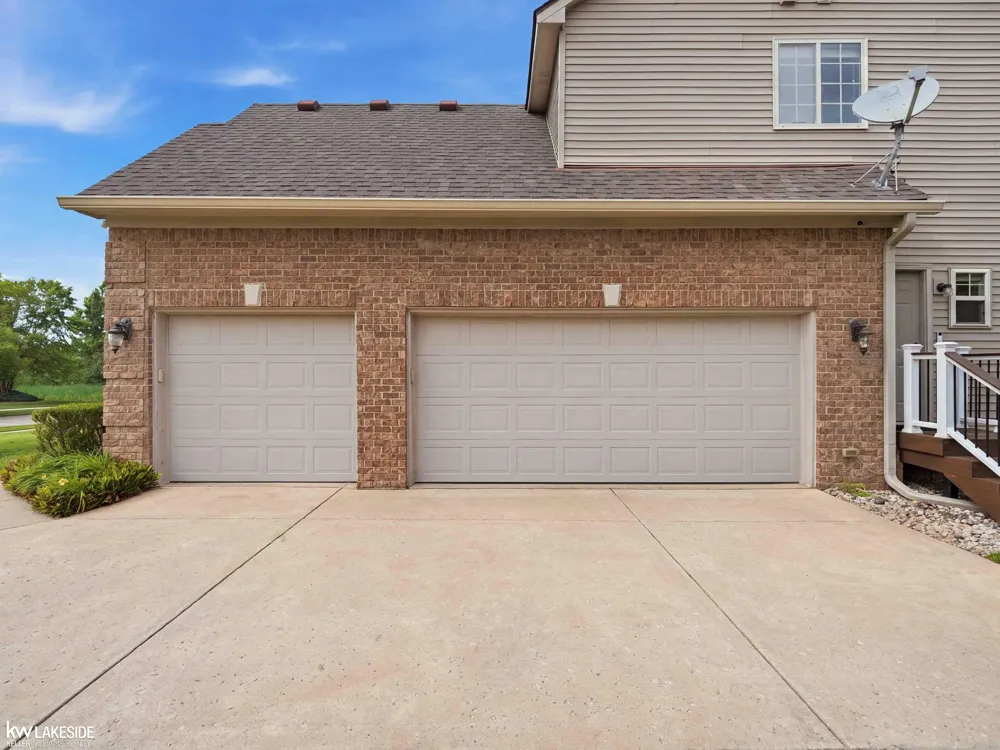 25346 Stanley Lane Lyon Charter Township, MI 48178