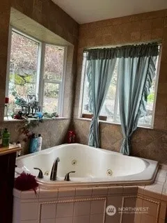 48219 284th Avenue SE Enumclaw, WA 98022