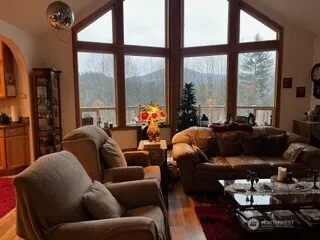 48219 284th Avenue SE Enumclaw, WA 98022