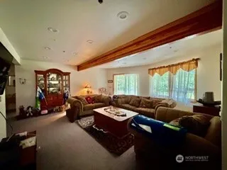 48219 284th Avenue SE Enumclaw, WA 98022