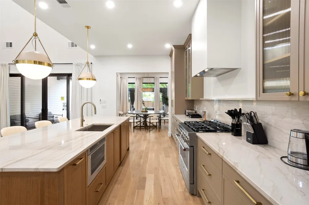 8922 San Benito Way Dallas, TX 75218