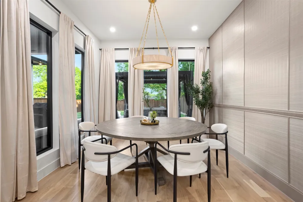 8922 San Benito Way Dallas, TX 75218