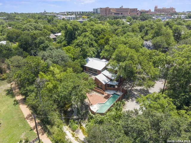 800 LEONARD ST Austin, TX 78705