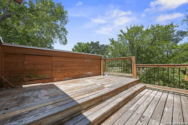 800 LEONARD ST Austin, TX 78705