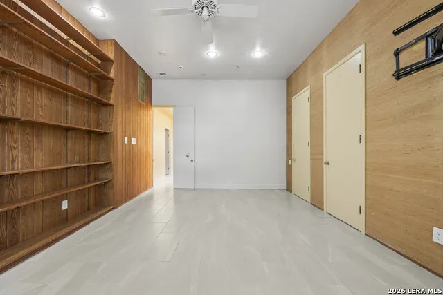 800 LEONARD ST Austin, TX 78705
