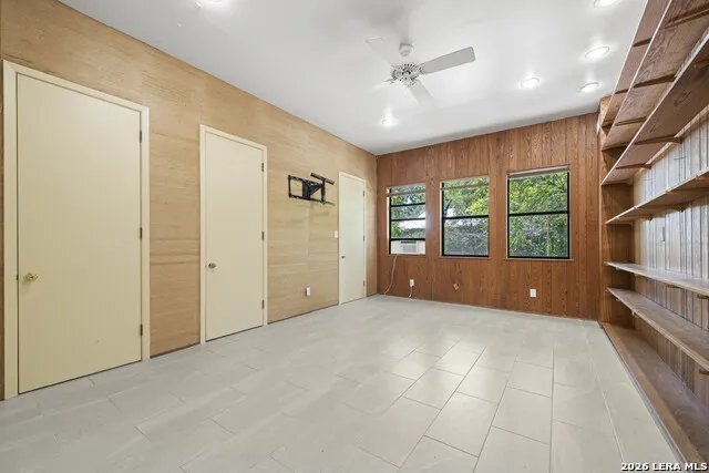 800 LEONARD ST Austin, TX 78705