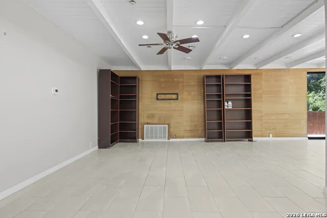 800 LEONARD ST Austin, TX 78705
