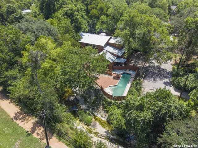 800 LEONARD ST Austin, TX 78705