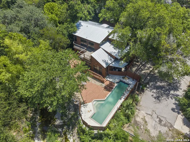 800 LEONARD ST Austin, TX 78705