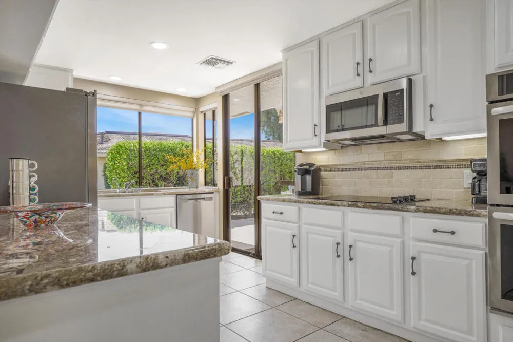 31 Stanford Drive Rancho Mirage, CA 92270