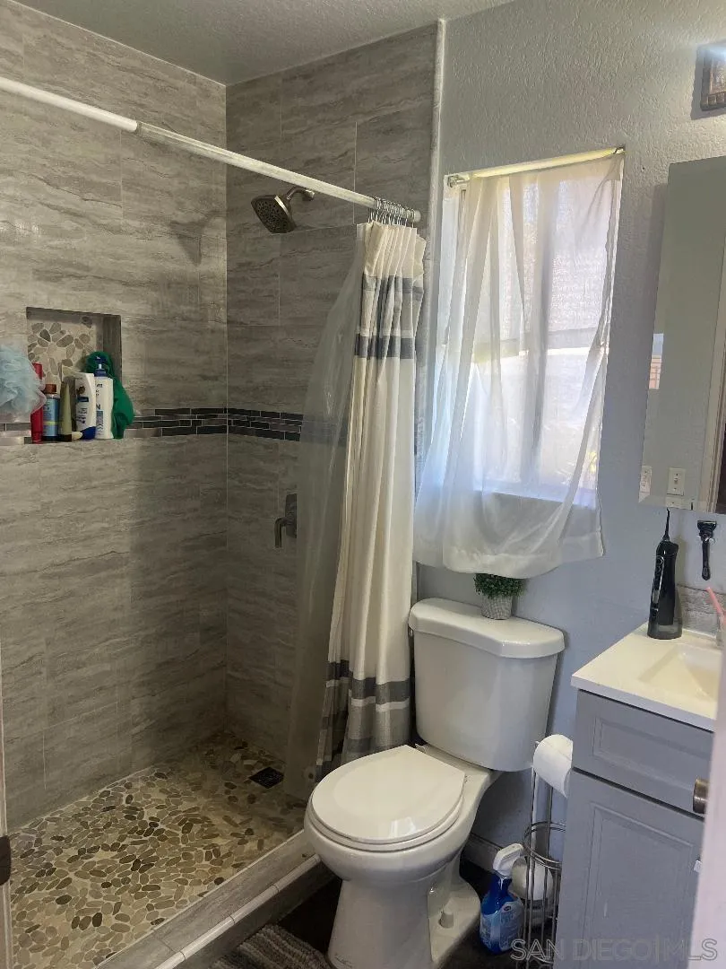 12003 REDWOOD DR Fontana, CA 92337