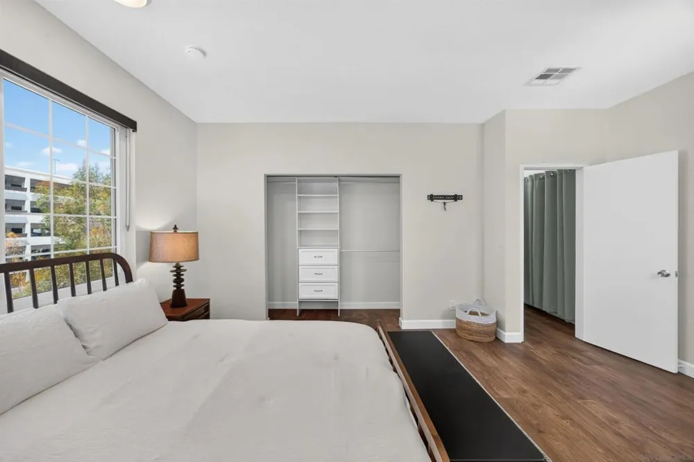 4204 3rd #7 San Diego, CA 92103