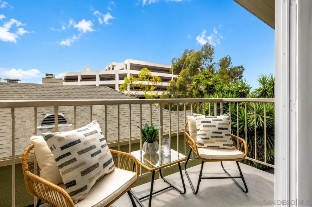 4204 3rd #7 San Diego, CA 92103