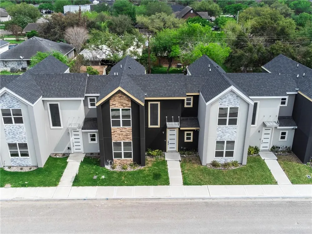 5402 Crown Point Pharr, TX 78577