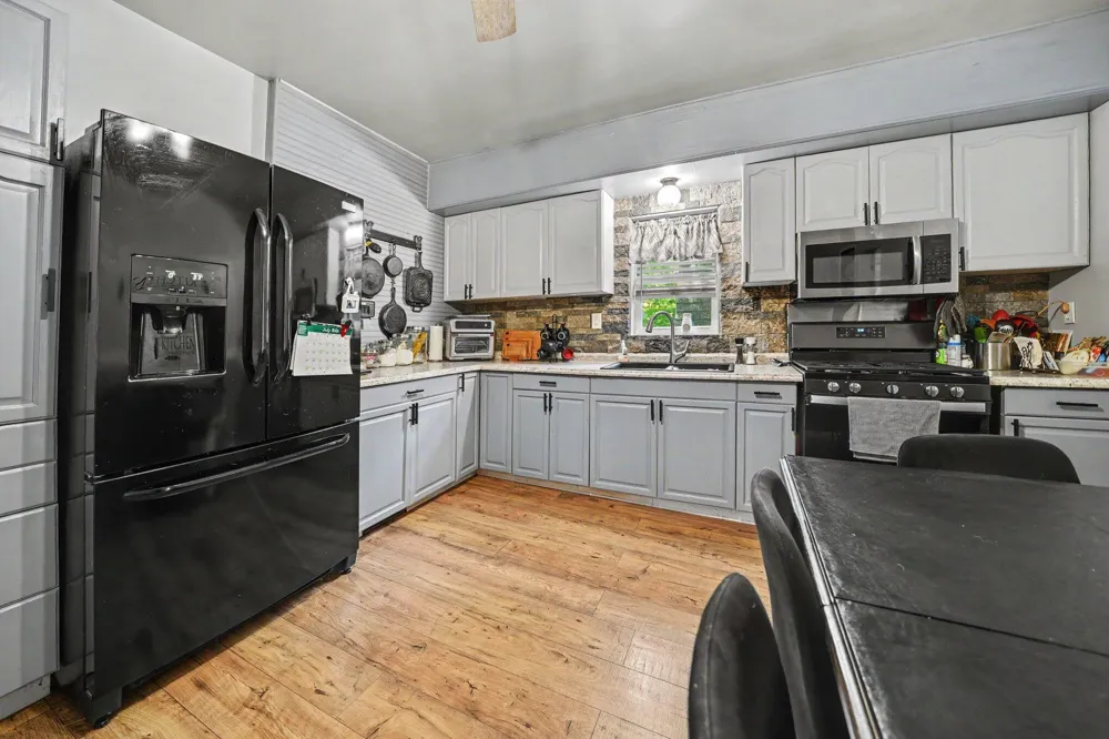 829 E Wagner Road Buchanan, MI 49107