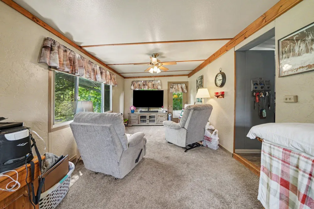 829 E Wagner Road Buchanan, MI 49107