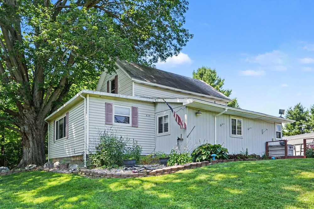 829 E Wagner Road Buchanan, MI 49107