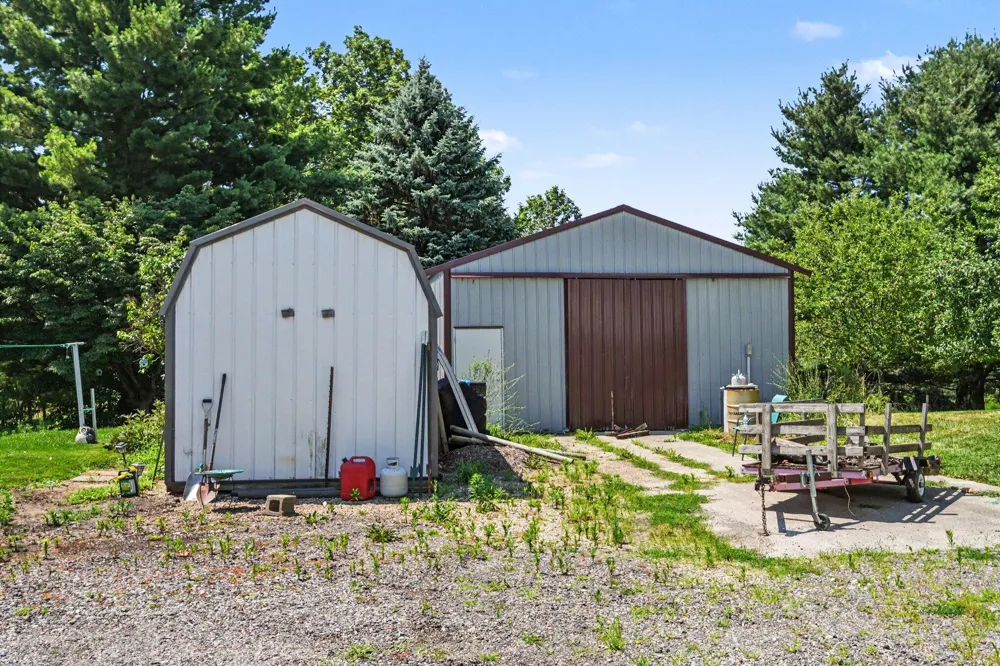 829 E Wagner Road Buchanan, MI 49107