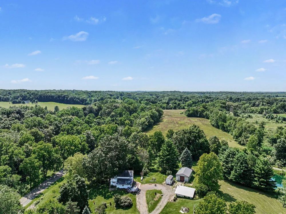 829 E Wagner Road Buchanan, MI 49107