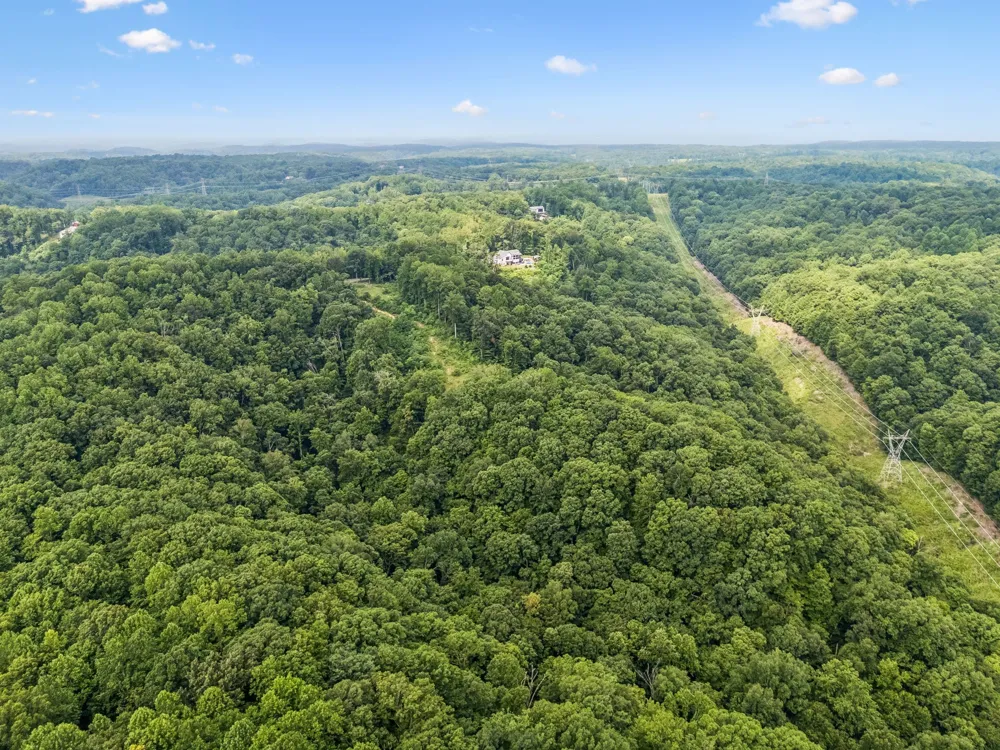 1065 Sioux Trail Pegram, TN 37143