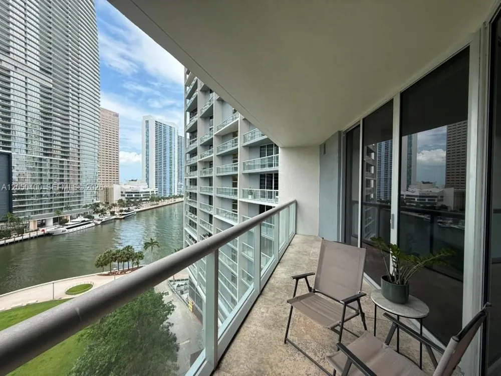 475 Brickell Ave #1012 Miami, FL 33131