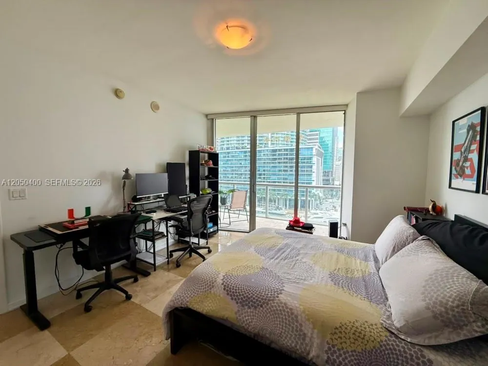 475 Brickell Ave #1012 Miami, FL 33131